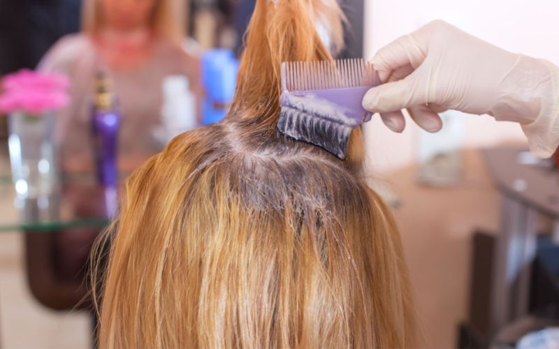 Do you bleach hair wet or dry? Complete guide